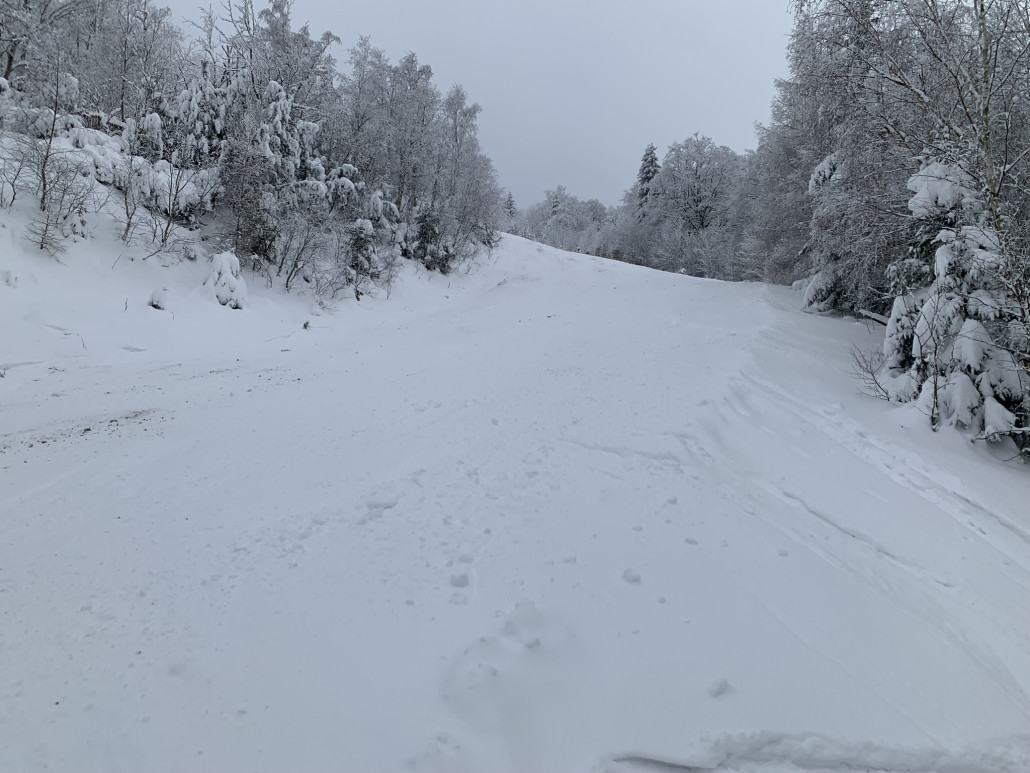 hier kommt die direkte Piste (3) von rechts oben raus