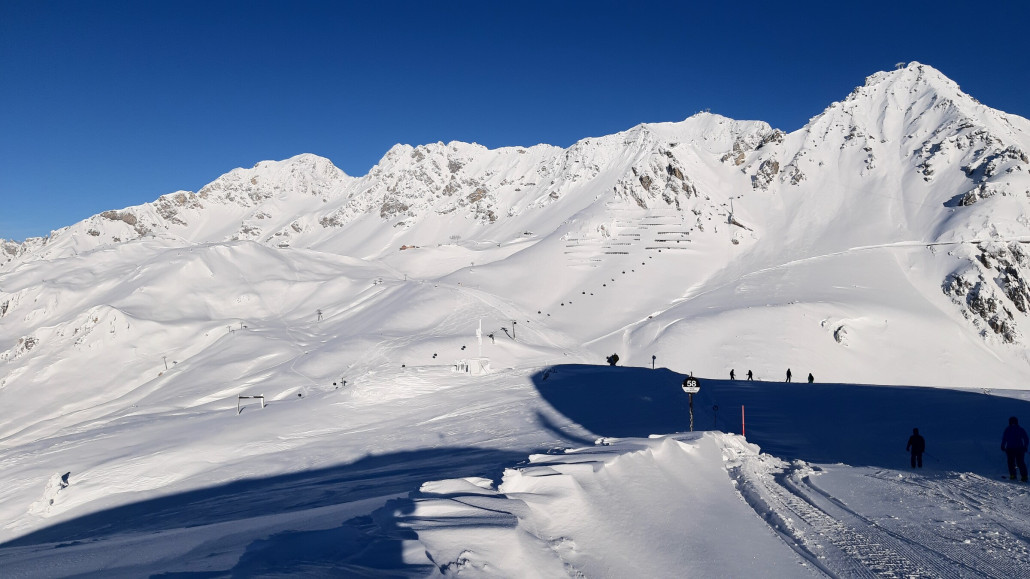 ^^ Blick Richtung Schindlergratbahn<br />Anschließend hat sich zeitlich auch noch eine Fahrt mit der Tanzbödenbahn ergeben. Es stand nämlich ein kleiner Termin an.