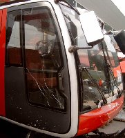 Everest Ex-Schnalstaler Gletscher, solche Schäden hab ich an einem &amp;quot;neueren&amp;quot; Pistengerät noch nie gesehen am besten gleich Verschrotten.