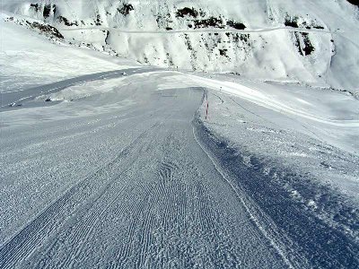 Anspruchsvoller waren da schon die beiden Schwarzen Pisten am Lazid - hier die Tschein Abfahrt