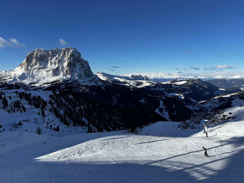 Da noch wenig los, bin ich gleich die Cir, die etwas eisig ist gefahren.