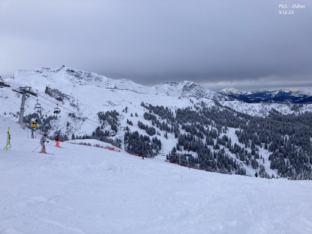 Sessellifts Chaux Fleurie und Direkt gegenüber dem Sektor von Lindarets (Avoriaz)