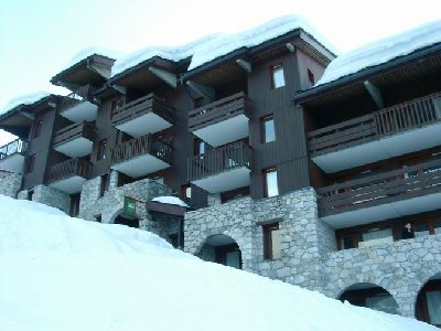 Erstmal den Ort anschauen. Das Haus am Hang zurücklassen.