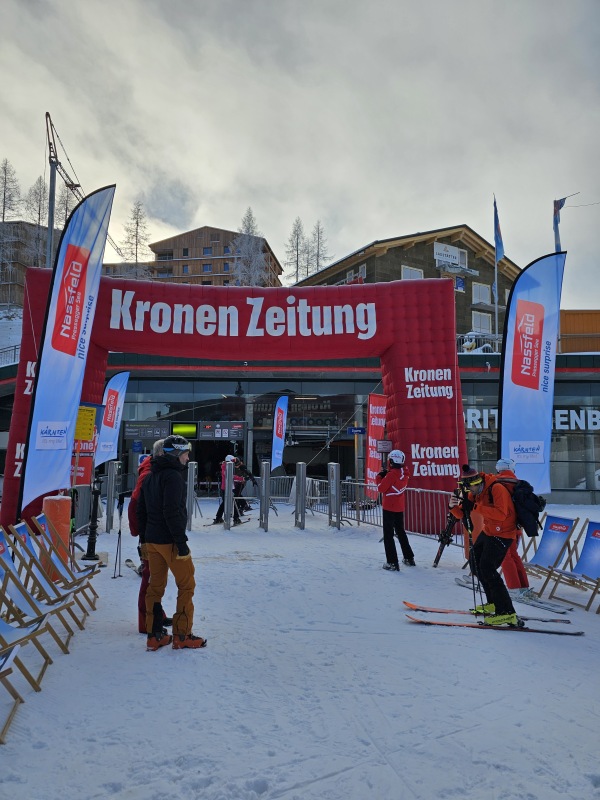 Damit man nicht vergisst, wer das Gewinnspiel veranstaltet hat ;) Wobei ich da den Verantwortlichen wirklich meinen Dank aussprechen kann, denn ich habe die zwei Tage (zwei Übernachtungen im 4*-Hotel Gartnerkofel inkl. Verpflegung waren auch dabei) wirklich genossen!