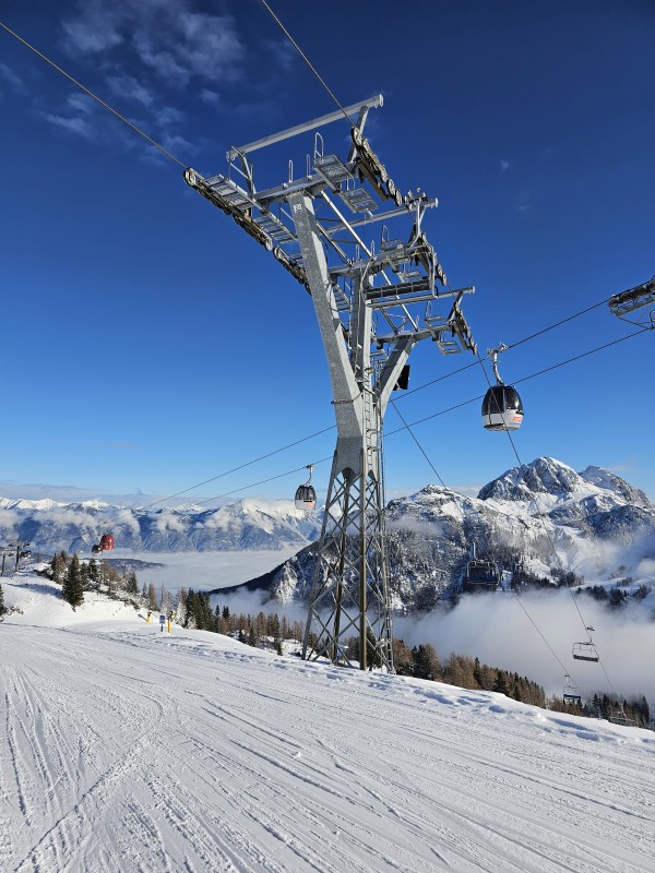 Markante letzte Stütze der 4-CLD Tröglbahn.