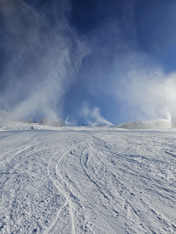 Die Kammabfahrt - eine recht steile, aber laut Pistenplan immer noch rote Abfahrt zur Rudnigalm.