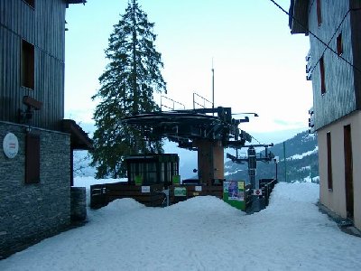 Die Bergstation der Télébourg direkt neben unserem Nachbarhaus.