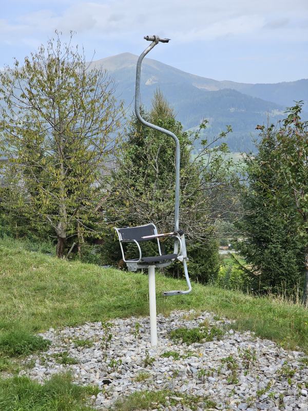 Sogar die Schließbügel sind noch vorhanden.