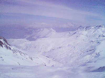 Von oben dann der Blick ins Tal von Celliers.
