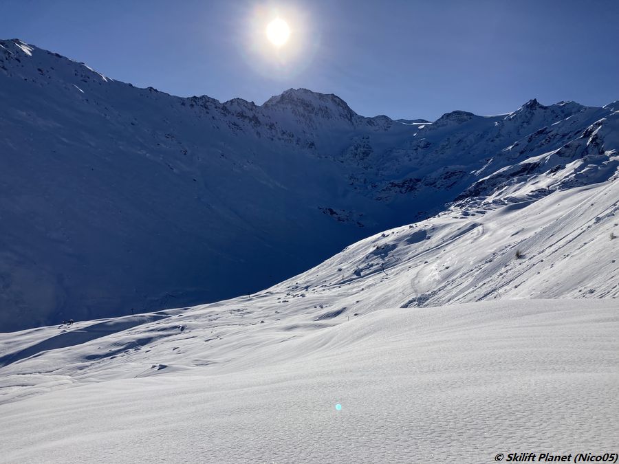 Blick auf die Vouasson und den Skilift Arpilles (geschlossen)