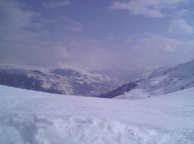 Oben gibt's dann einen Traumblick ins Belleville Tal. Und angeblich auch geführte Ski-Touren nach St. Martin, durch den Taxi-Rücktransfer allerdings sicher nicht ganz billig.