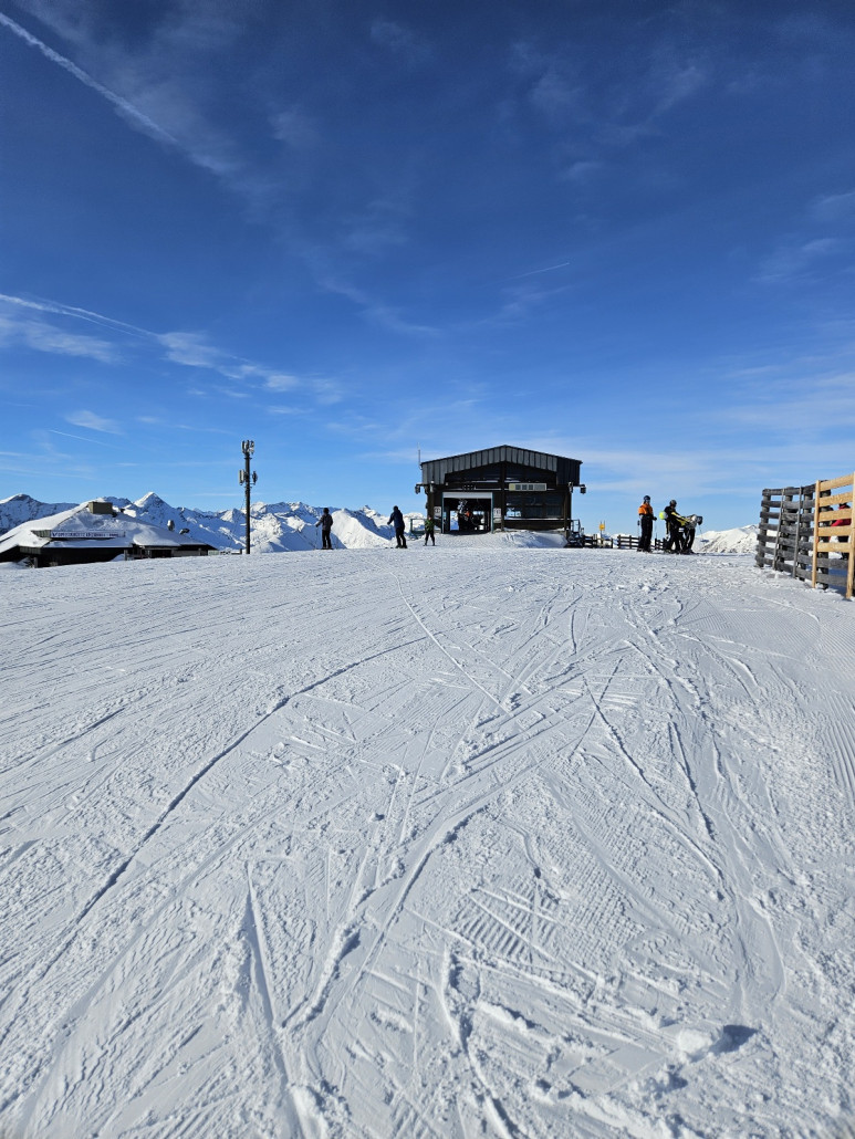 Bergstation der Aineckbahn. Kommt ja auch bald was Neues