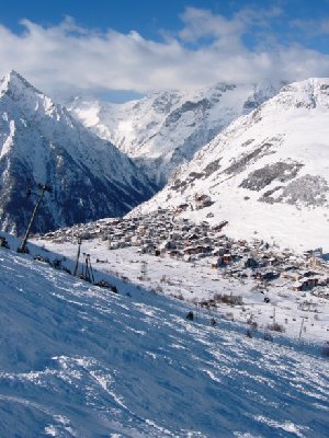 Tiefblick auf den Ort