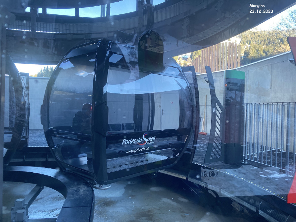 Neue autonome 10er-Gondelbahn in Morgins