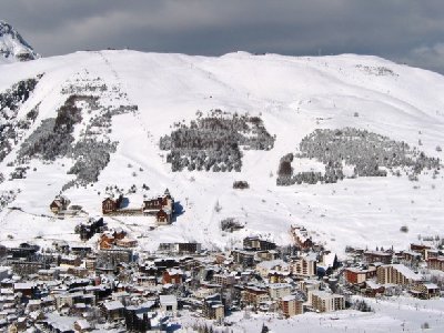 4-SB Super Venosc am Pied Moutet mit Waldanpflanzungen und Alpe de Venosc