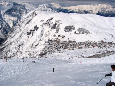 800 Hm am Stück geht es am Diable auf dem Nordwesthang hinunter nach 2Alpes