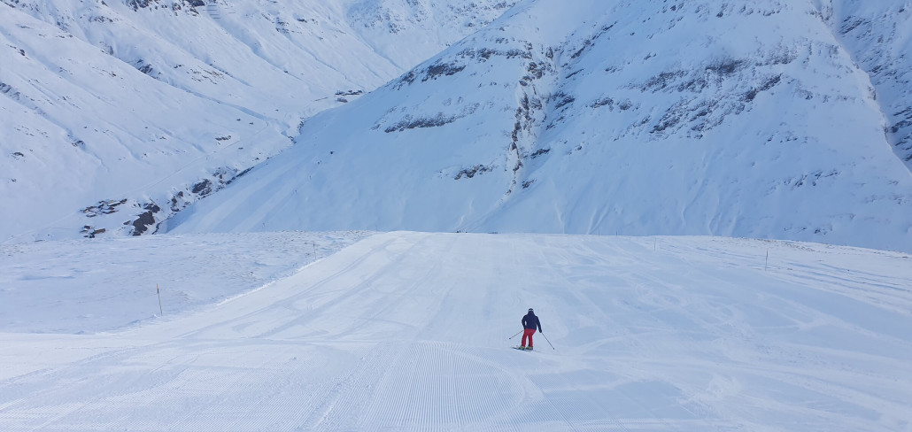 Blick Piste Taleinwärts Richtung Cavetta-Lift