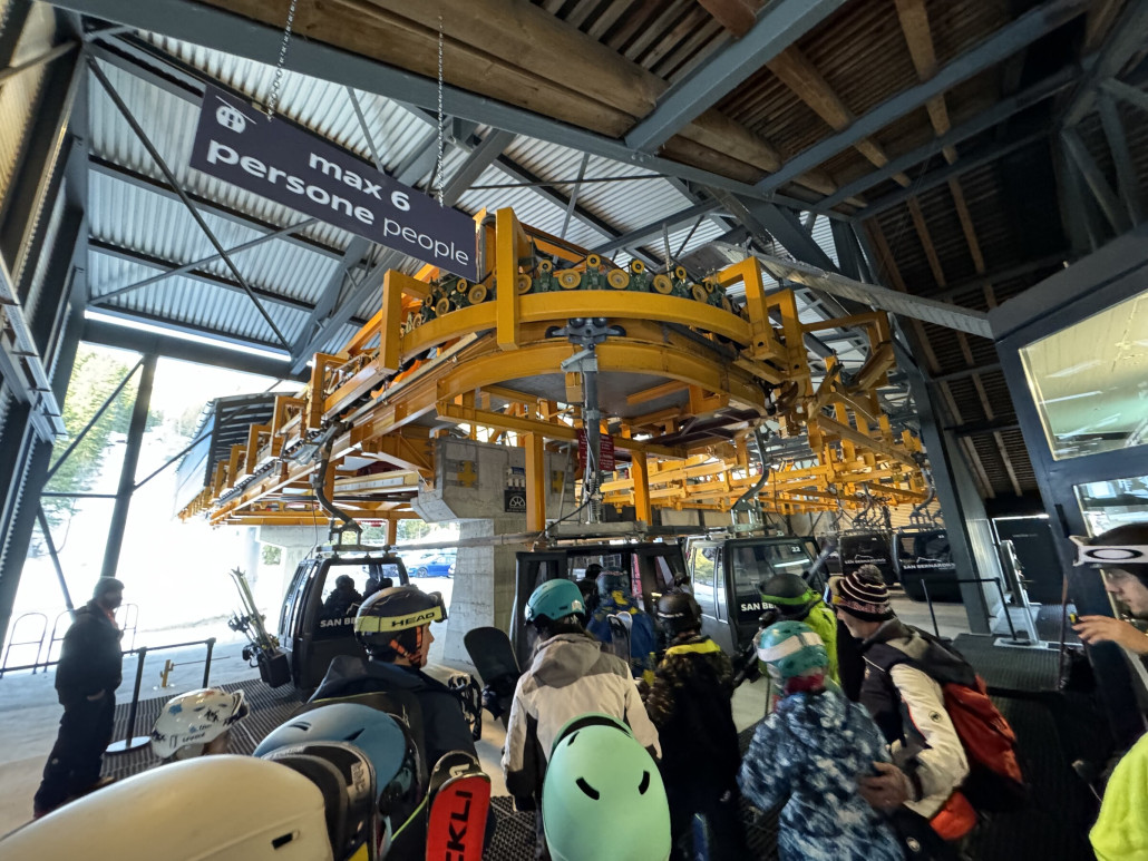 Erneuerter Einstieg mit den neuen Kabinen