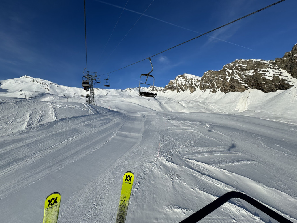 seeeehr langsam. Fahrzeit 13 Minuten