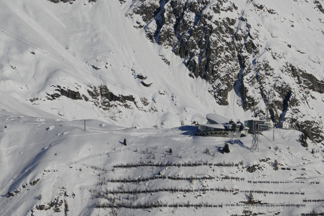 Mittelstation der PB zum Punta Helbronner, wo es Europas höchsten botanischen Garten gibt. Sehr empfehlenswert im Sommer!