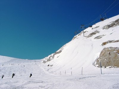 4-KSB Signal Trasse. Bj 1995. Früher gab es hier noch die alte DSB Signal 1, dessen Talstation wegen des Dieselgenerators noch steht
