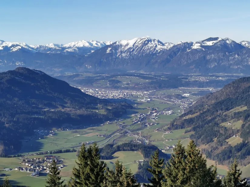 5. Panorama in Richtung Wörgl. Es grünt so grün.