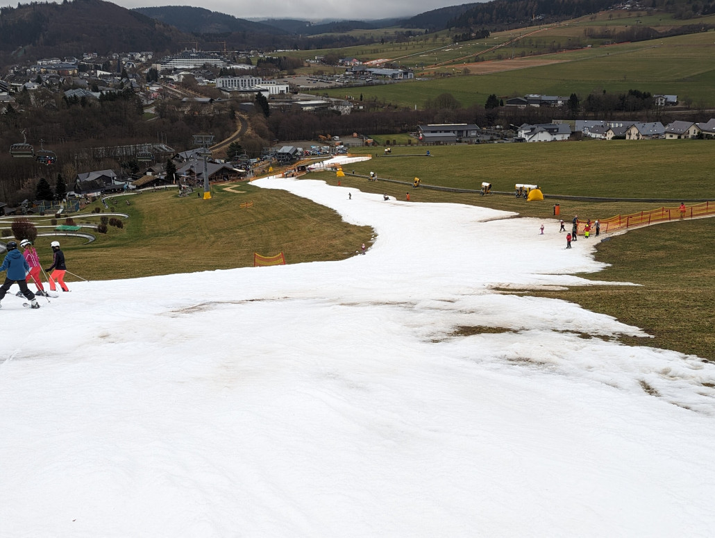 Hier ist es schon sehr knapp rechts. Links noch bis zu 30 cm.