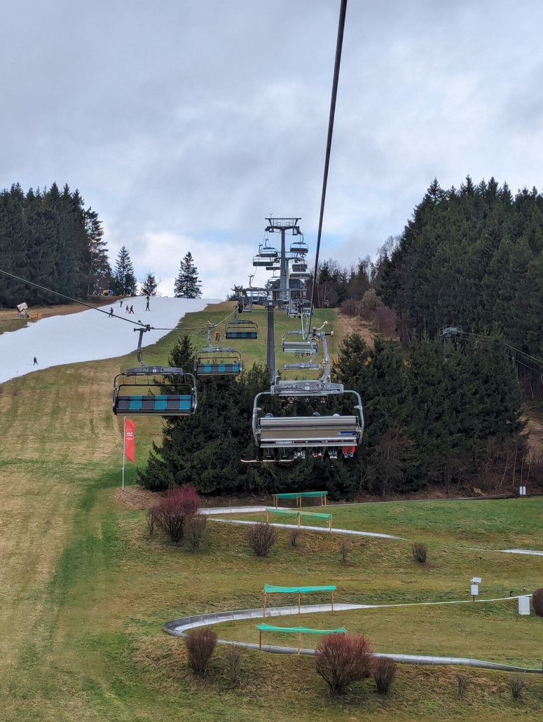 Neben einigen kurzen Regenschauern zeigte sich auch kurz der Himmel.