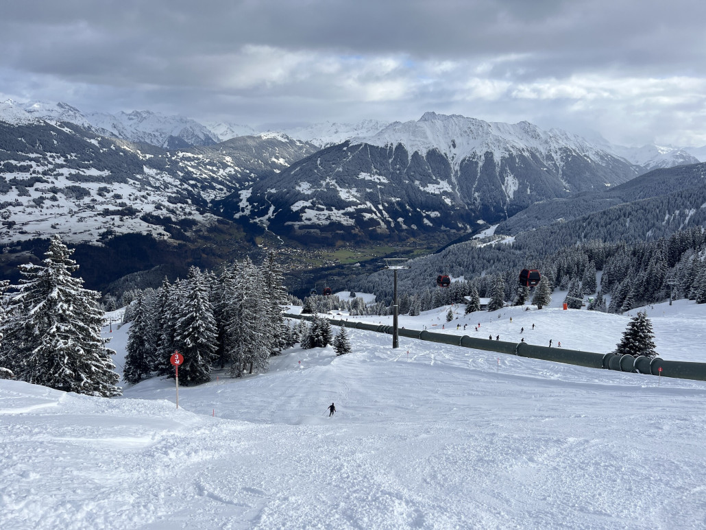 Tiefblicke von der Piste 3 Zundraboden