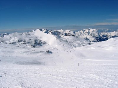 Piste &amp;quot;Jandri&amp;quot;. In Bildmitte der 2867 m hohe Diable-Gipfel.