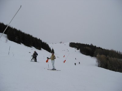 Durch die Aufforstungen ist die Abfahrt &amp;quot;Super Venosc&amp;quot; fast zu einer Waldabfahrt geworden. Mittlerweile komplett beschneit.