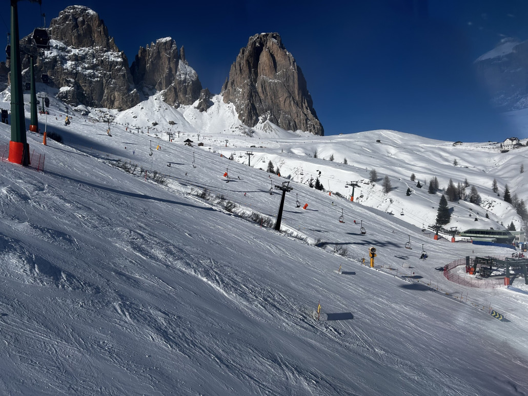 Nach gut 15min anstehen am Pradel-Rodella gings am Col Rodella dann besser voran.