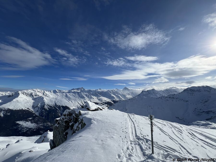 Blick auf das Bishorn, das Weisshorn, das Zinalrothorn, die Dent Blanche und das Matterhorn