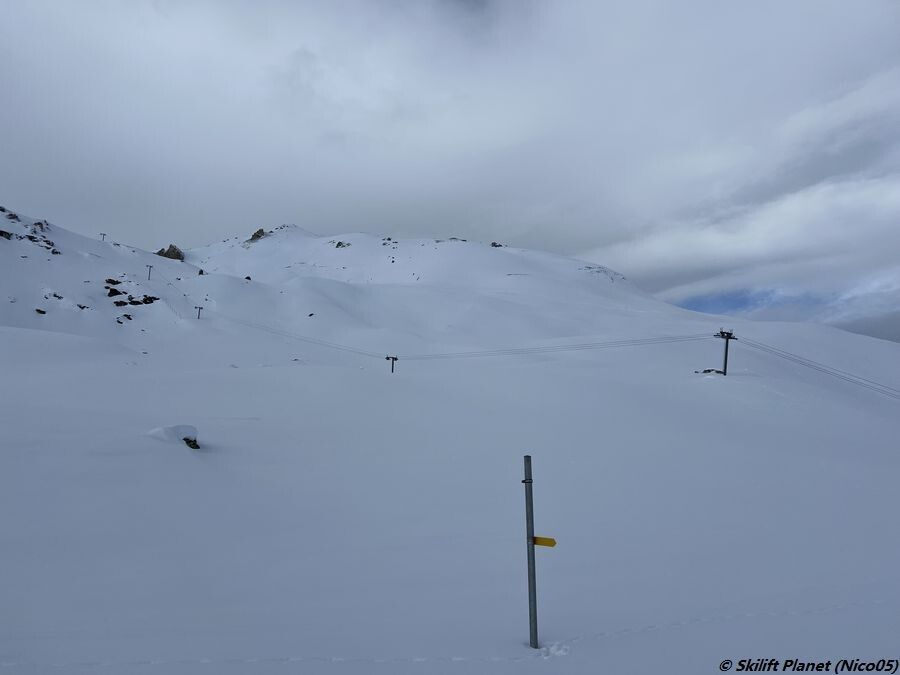 Skilift Les Arpilles und ehemalige schwarze Piste Veisivis.