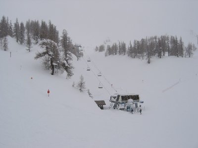 Talstation 4-SB Eychauda (Bj 1998, Poma). Hier auf 2170 m liegt in etwa die Wald-/Baumgrenze