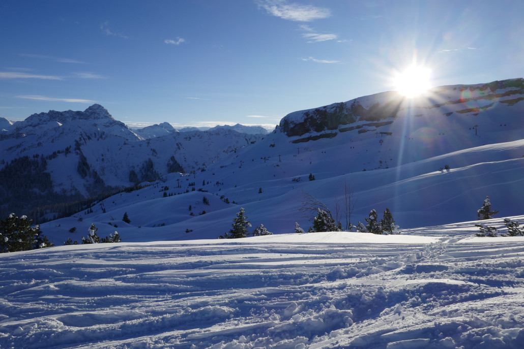 Dominierende Felsformation am Ifen im Abendlicht.