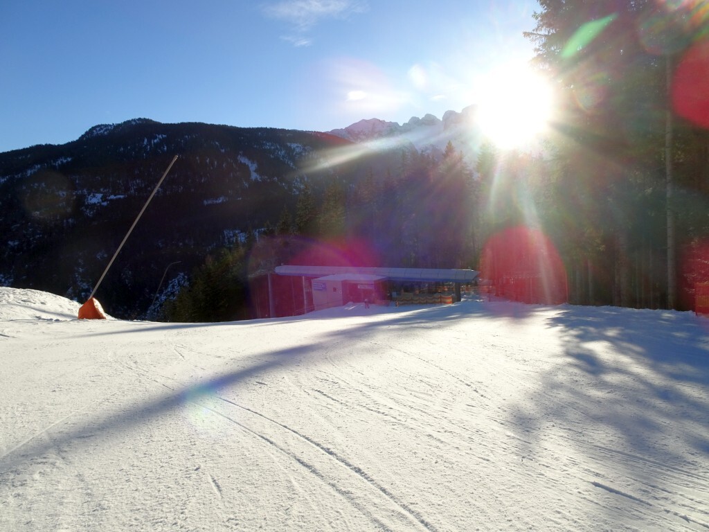 Blaue Familienabfahrt Zwieselalm (9) mit der nachträglich eingebauten einseitigen Mittelstation am Panorama-Jet Zwieselalm. Eine absolut sinnvolle Investition war das.