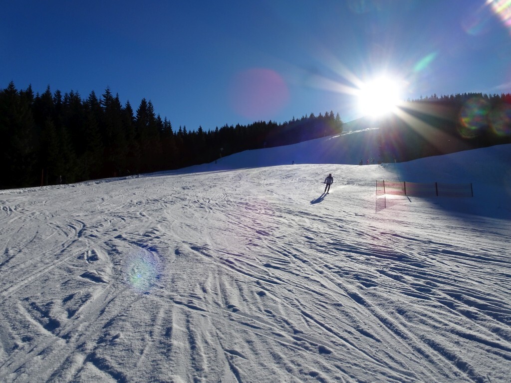 Die vielleicht schönste Piste (1) im Skigebiet mit etwas über 600 Höhenmetern.