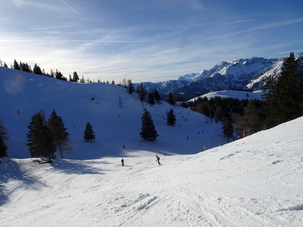 Nun aber weiter auf der roten Riedlkarabfahrt 2 (11a).