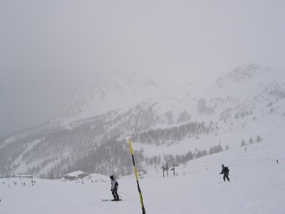 Blick nach Südosten auf die große Schneeschüssel der Grande Alpe.