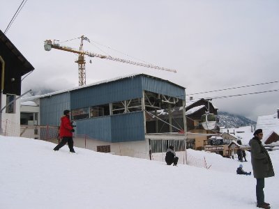 Talstation der 4-EUB Grande-Alpe 1. Auch hier die neuen Oeuf-Kabinen.