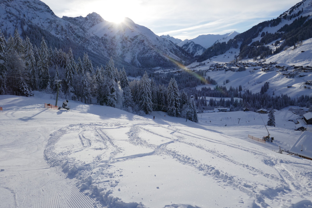 Powdern in der Abenddämmerung am Wildental SL