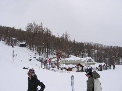 Die weiterführenden Lifte: 4-KSB Orée du Bois u. SL gleichen Namens, schönes rostbraun!