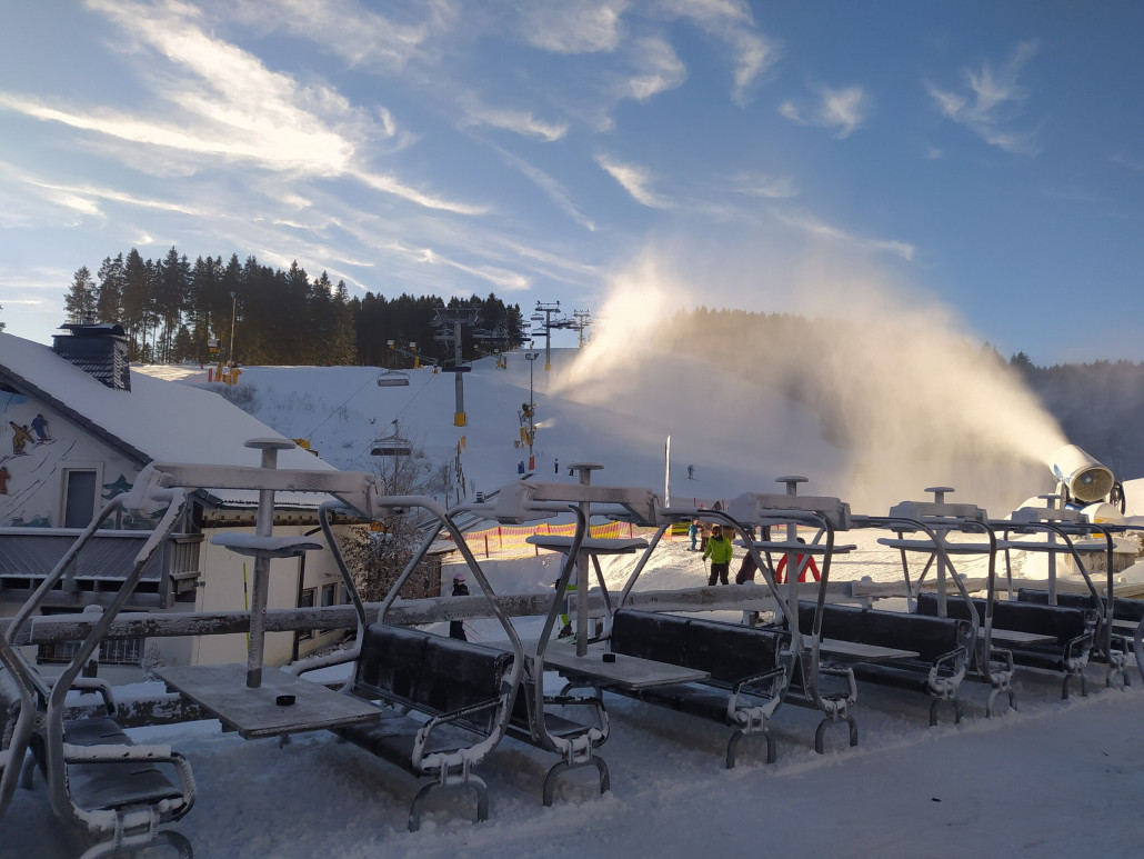 Am Morgen liefen noch vereinzelt die Schneekanonen