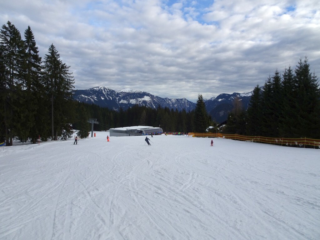 Talabfahrt Hornspitz 2 (2) mit der Talstation der 6er Sesselbahn.