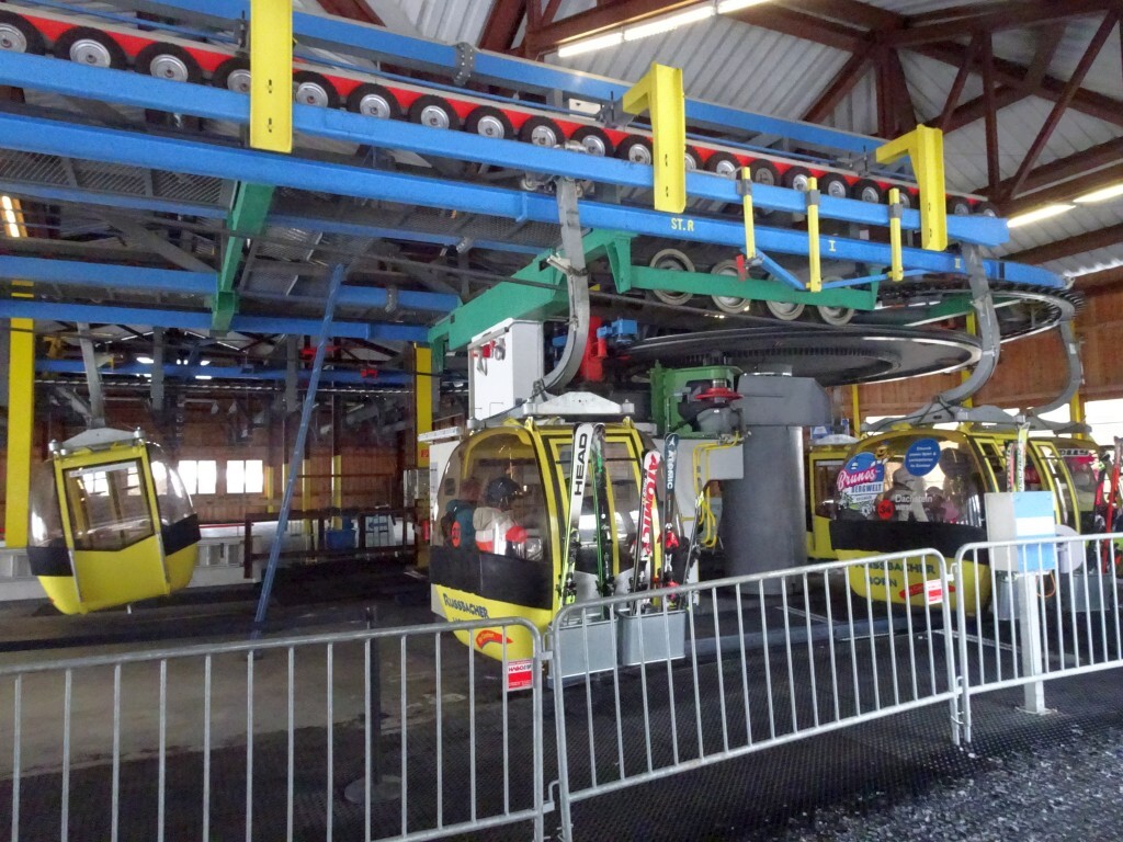 Talstation der 8er Gondelbahn Horn.