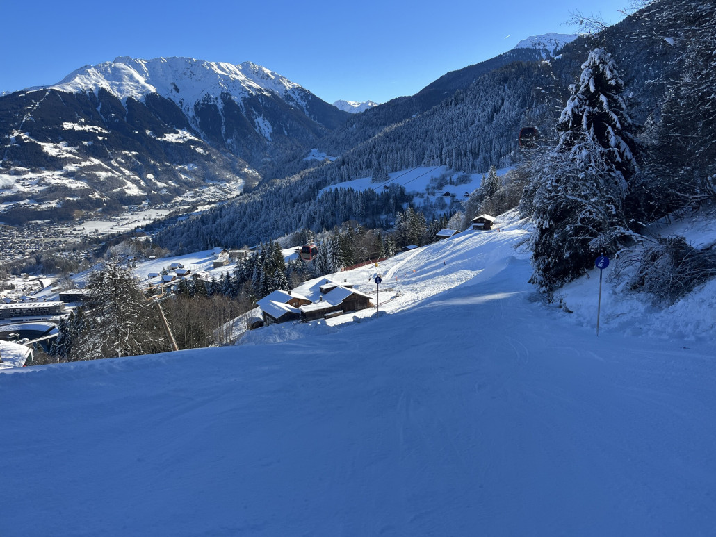 Dito mit dem dominierenden Skigebiet der SiMo bzw. Dem Hochjoch im Hintergrund