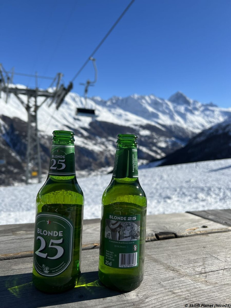 Ein Stück Glück beim Klang von Après-Ski-Musik