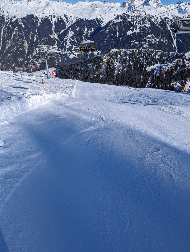 Silvrettabahn und leere Pisten am Jöchle