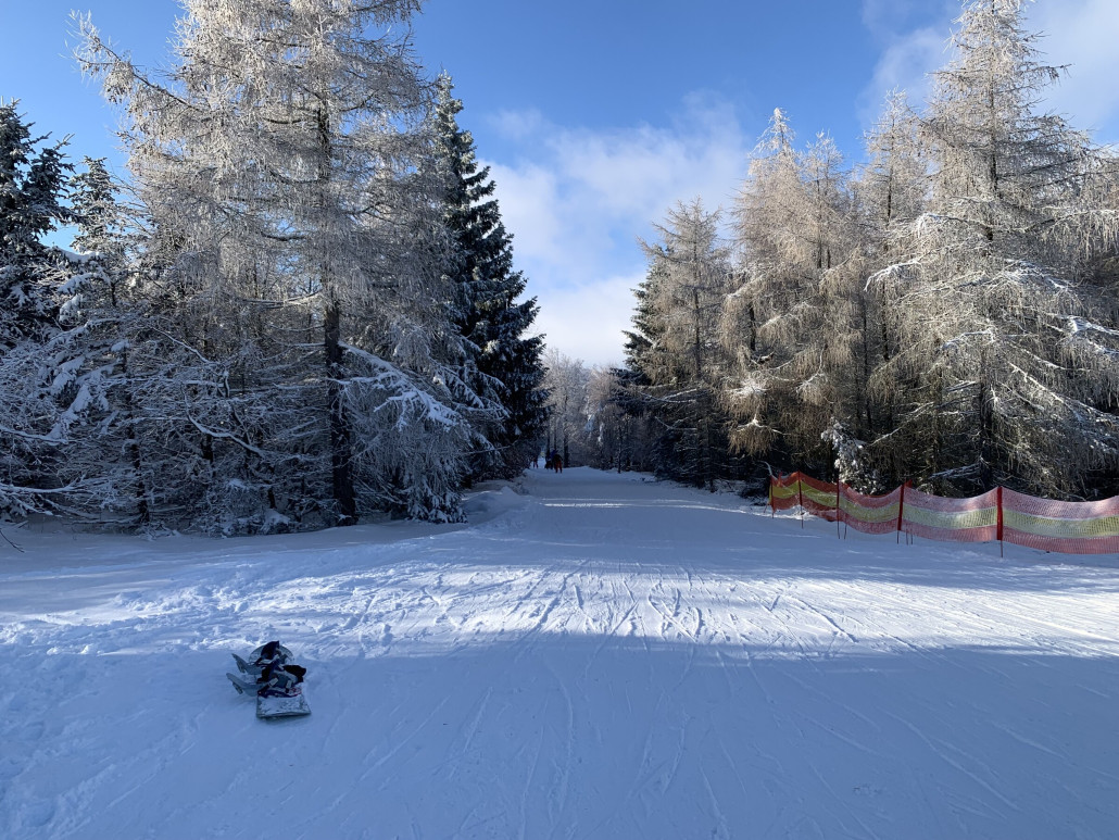 Blick auf den Start der Hauptabfahrt (Machacek + Nova)